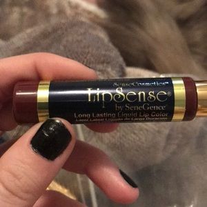 Lip sense color